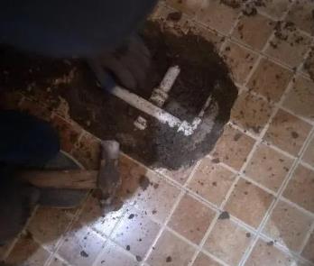 承德卫生间漏水维修公司为您分享下卫生间渗水如何处理及注意事项